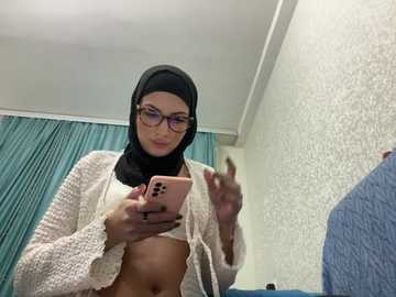 gumusguray @ stripchat on 20241206