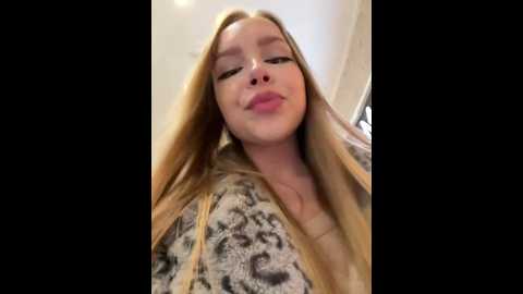 mur_girl @ stripchat on 20241207