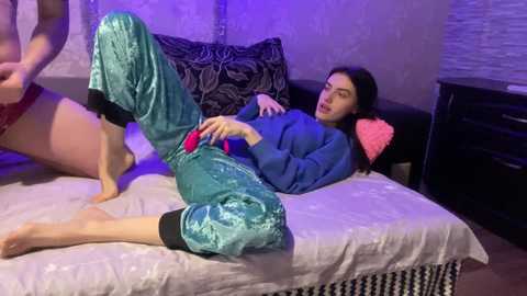 _krisvanessa_ @ stripchat on 20241208