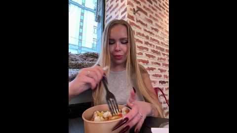 mur_girl @ stripchat on 20241208