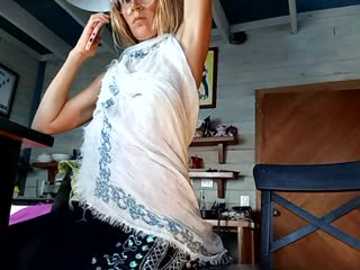 luna_natural @ stripchat on 20241209