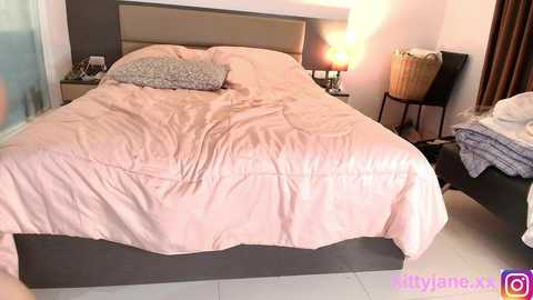 bananajane @ stripchat on 20241211