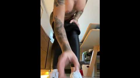 etwas_neugierig @ stripchat on 20241211