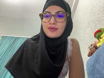 gumusguray @ stripchat on 20241211