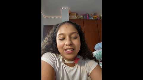 shara_dreams @ stripchat on 20241211