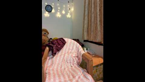 cute_tara @ stripchat on 20241212