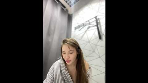 holly_molii @ stripchat on 20241212