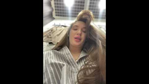 holly_molii @ stripchat on 20241212