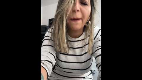 _abril_office1 @ stripchat on 20241213