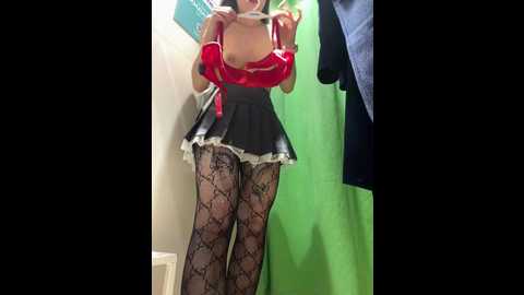 holly_play @ stripchat on 20241213