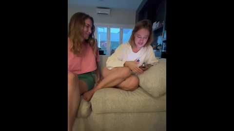 nura_n_sarah @ stripchat on 20241214