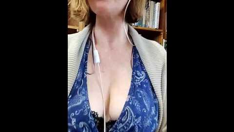 topsywilde @ stripchat on 20241214
