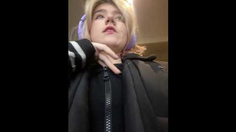 baby__naughty @ stripchat on 20241215