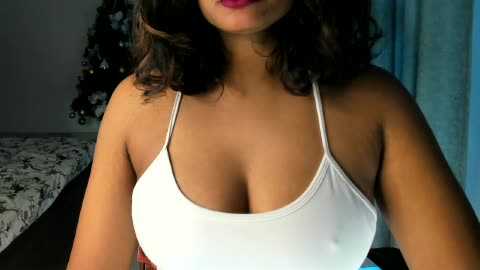 bad_girl_kayra69 @ stripchat on 20241215