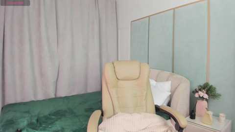 love_is_lola @ stripchat on 20241215