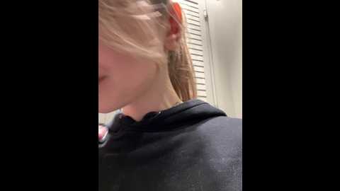miss_elfie @ stripchat on 20241217