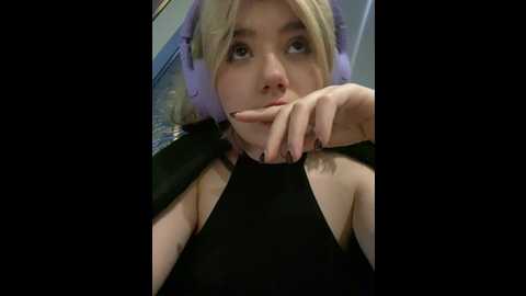 baby__naughty @ stripchat on 20241218