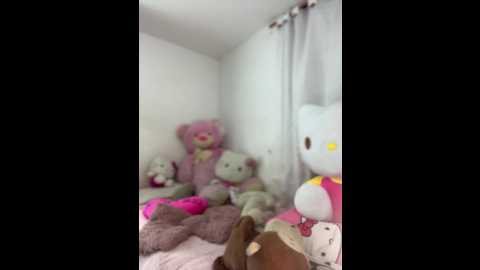 emmily_19 @ stripchat on 20241218