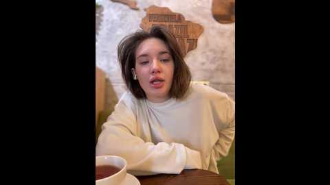 holly_molii @ stripchat on 20241218