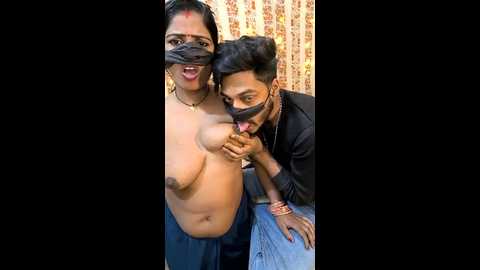 indian_lust_couple