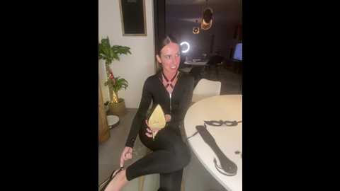lola_tentatiion