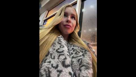 mur_girl @ stripchat on 20241219