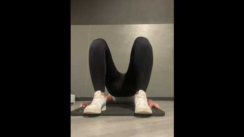 lola_tentatiion