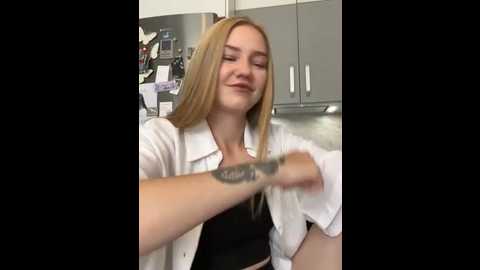 aniemiller @ stripchat on 20250530