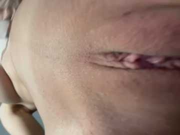 snow_flakee @ stripchat on 20250530