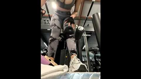 alyssa_76 @ stripchat on 20250531