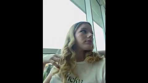 nicolecut @ stripchat on 20250602