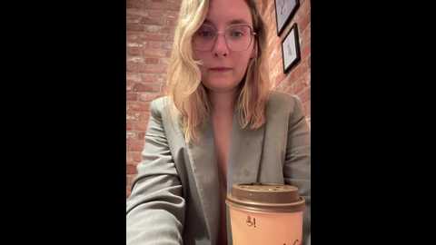 the_snowwhitee @ stripchat on 20250602