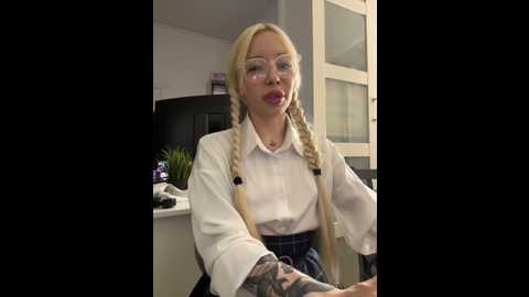 babydolll @ stripchat on 20250604