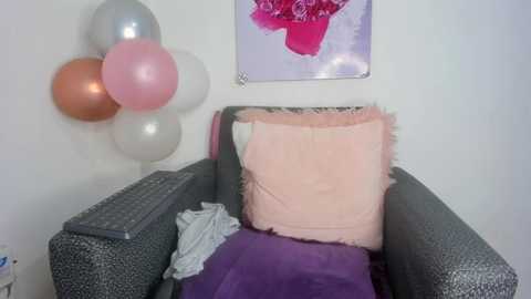 hanaa_18 @ stripchat on 20250604