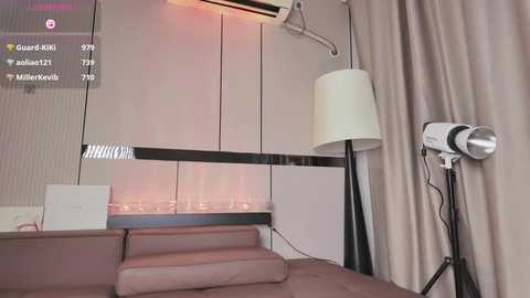 kiki_ @ stripchat on 20250604