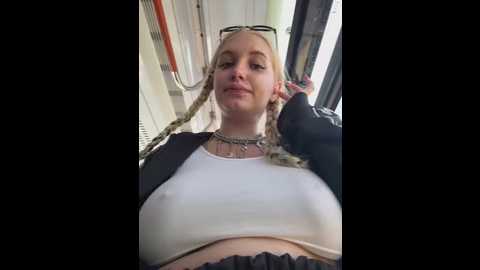 milkyy_wway @ stripchat on 20250604