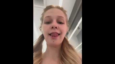 julie_bae @ stripchat on 20250605