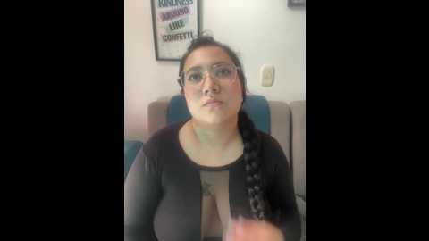 kim_shantal_g