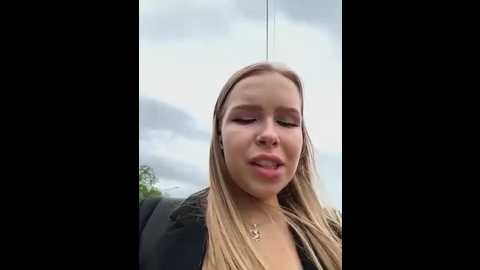 liza_risky @ stripchat on 20250605