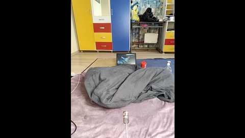 lola_hale @ stripchat on 20250605