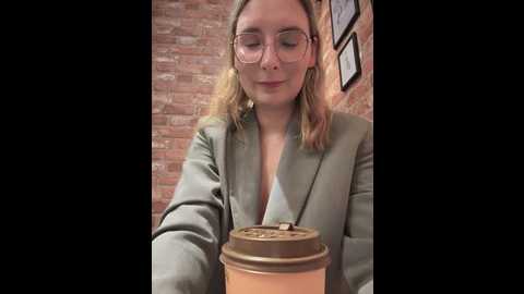 the_snowwhitee @ stripchat on 20250605