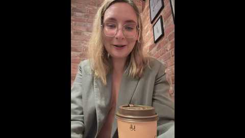 the_snowwhitee @ stripchat on 20250605