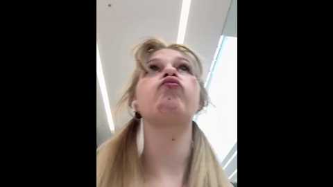 julie_bae @ stripchat on 20250606