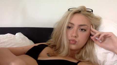 kitty_swetty @ stripchat on 20250606