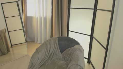 addelin_moon @ stripchat on 20250608