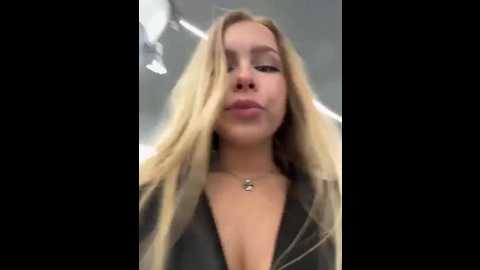 liza_risky @ stripchat on 20250608
