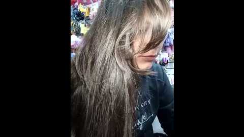 vale_saenzz @ stripchat on 20250609