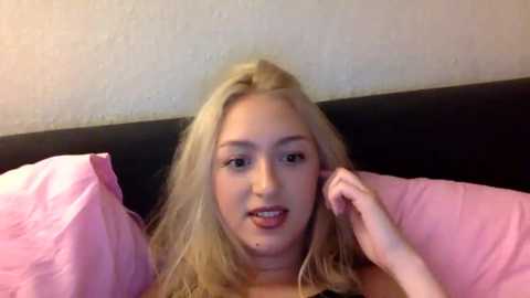 kitty_swetty @ stripchat on 20250610