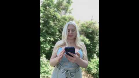 larahollywood @ stripchat on 20250610