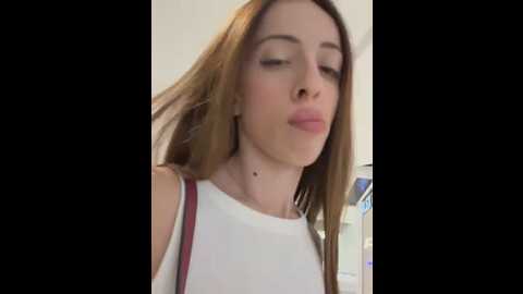 yesmoree @ stripchat on 20250610